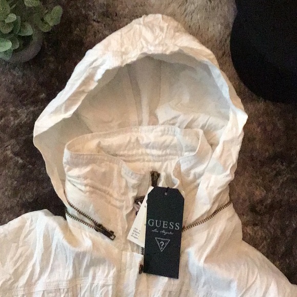 NWT - Guess bomber style jacket - Picture 6 of 6